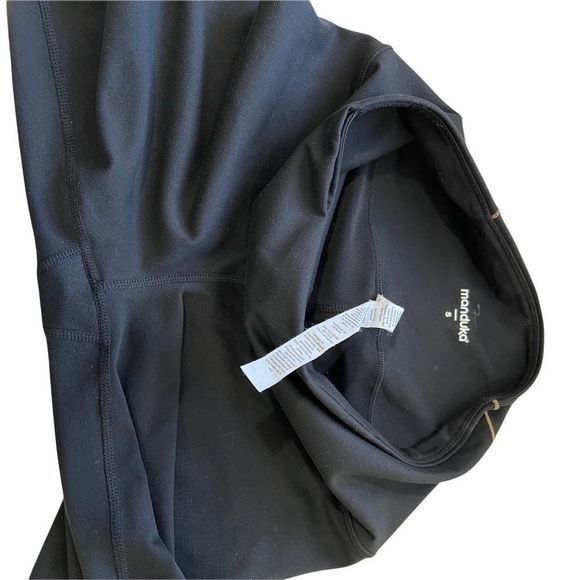 Manduka Geo Gold‎ Print Yoga Leggings S Full Length Mesh Insert Detail Black - Picture 8 of 8